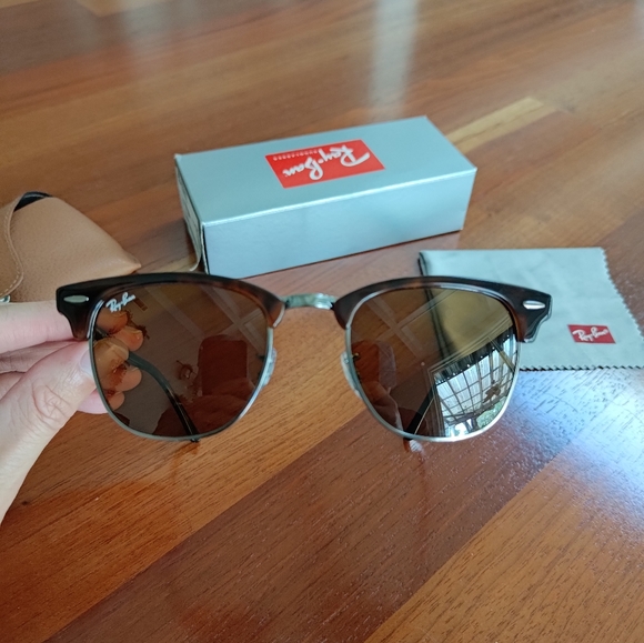 Ray Ban Clubmaster Men's Sunglasses - Picture 5 of 9